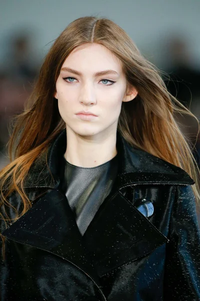 Look 2